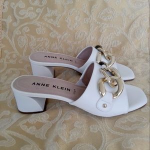 ANNE KLEIN "Marilyn" White Sandal Slides Women's Size 7 M